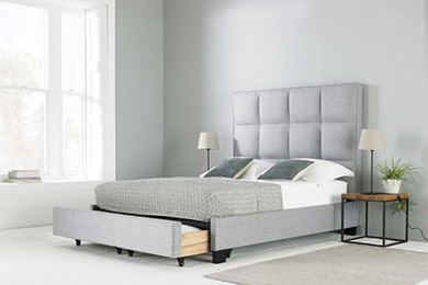 Full size bed with pull out bed top underneath