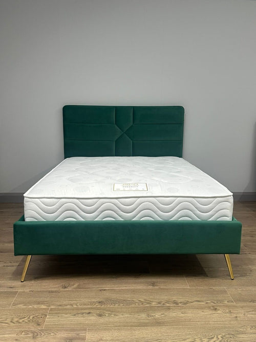 Brooke Bed