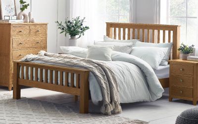 Mallory High Footend solid oak Bed
