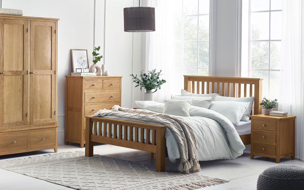 Mallory High Footend solid oak Bed