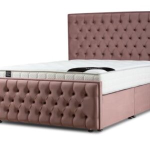 Chesterfield Set with Deep Buttons and Footboard